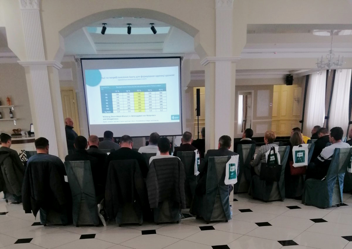 З ПОЄДНАННЯМ ТЕОРІЇ І ПРАКТИКИ