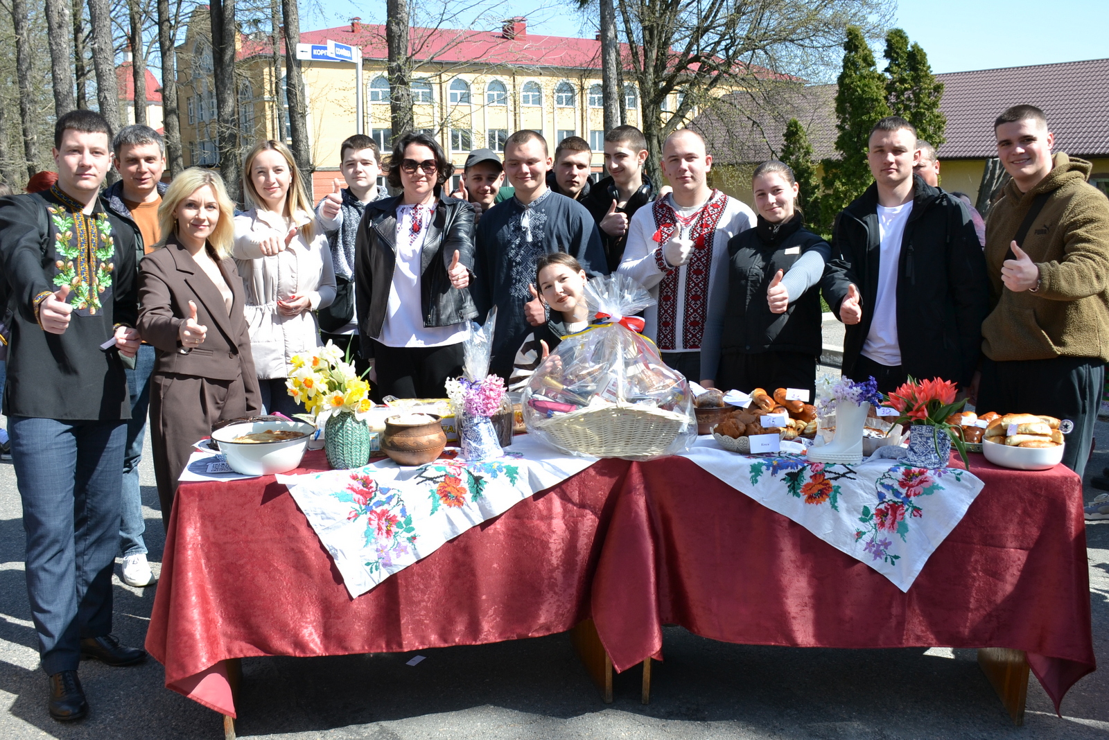 ВЕЛИКОДНІЙ БЛАГОДІЙНИЙ ЯРМАРОК В УНІВЕРСИТЕТІ